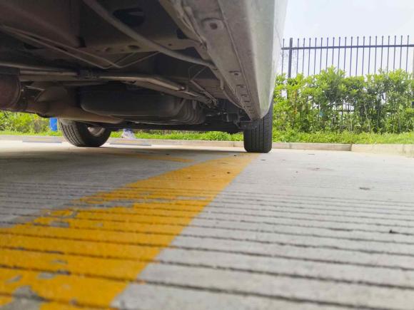 [上海·沪B] 二手别克别克GL82013款 2.4L CT豪华商务舒适版