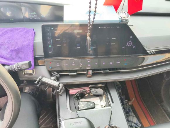 [合肥·皖A] 二手长安长安UNI-K 智电iDD2023款 智电iDD 1.5T 135km智趣型