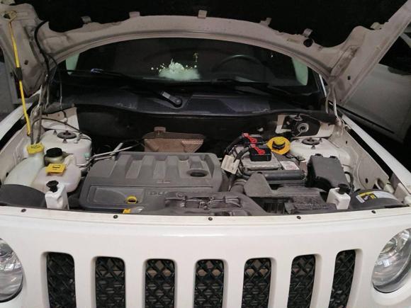 [杭州·浙A] 二手Jeep自由客2014款 2.4L 运动版