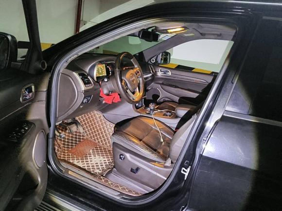 [成都·川A] 二手Jeep大切诺基2014款 3.6L 旗舰尊悦版