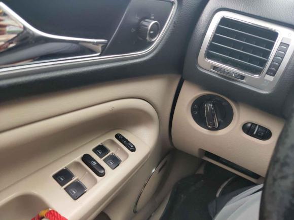 [西安·陕E] 二手大众Passat领驭2009款 1.8T 自动尊杰型