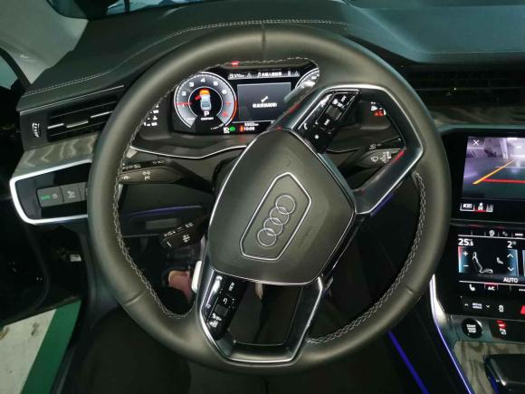 [上海·沪C] 二手奥迪奥迪A7L2022款 45 TFSI quattro S-line 见远型流晶套装