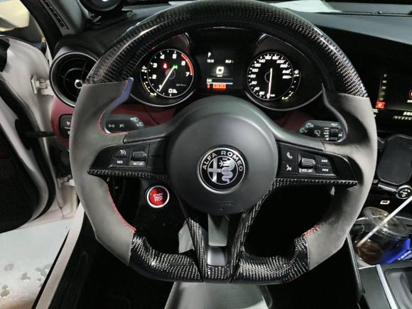 [义乌·浙A] 二手阿尔法·罗密欧Giulia朱丽叶2017款 2.0T 200HP 精英版