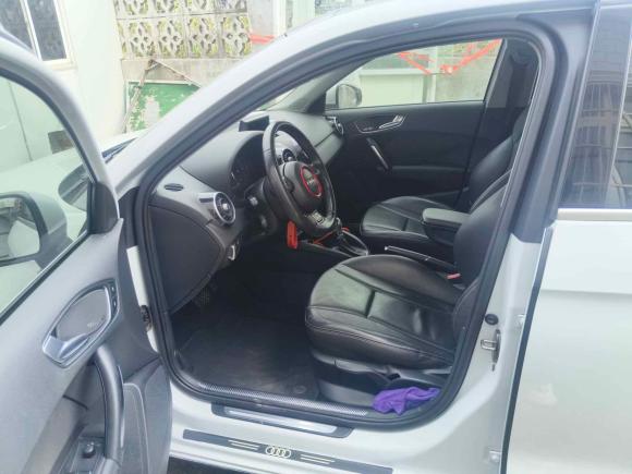 [上海·沪C] 二手奥迪奥迪A12014款 30 TFSI Sportback舒适型