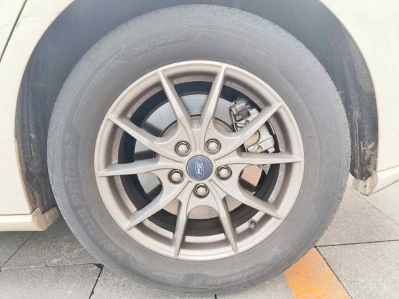 [成都·川A] 二手福特福克斯2021款 两厢 EcoBoost 180 自动锋潮型