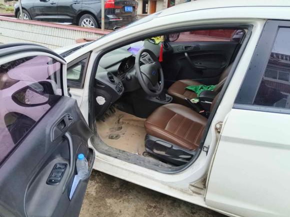 [南通·苏F] 二手福特嘉年华2013款 三厢 1.5L 手动风尚型