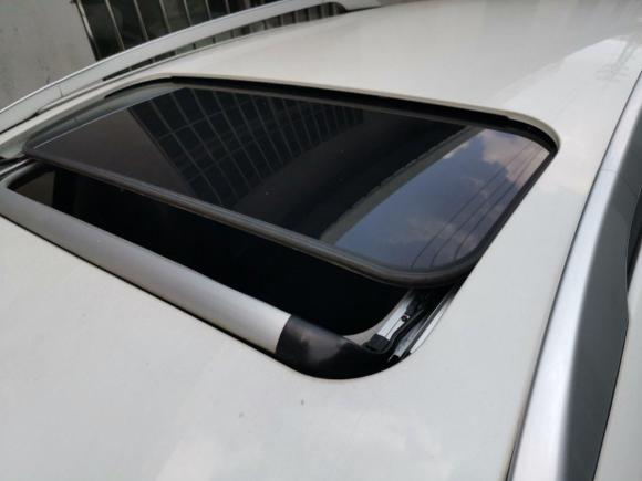 [广州·桂L] 二手奔腾奔腾X802015款 2.0L 手动豪华型