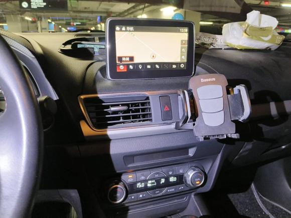 [上海·闽J] 二手马自达马自达3 昂克赛拉2014款 两厢 2.0L 自动旗舰型