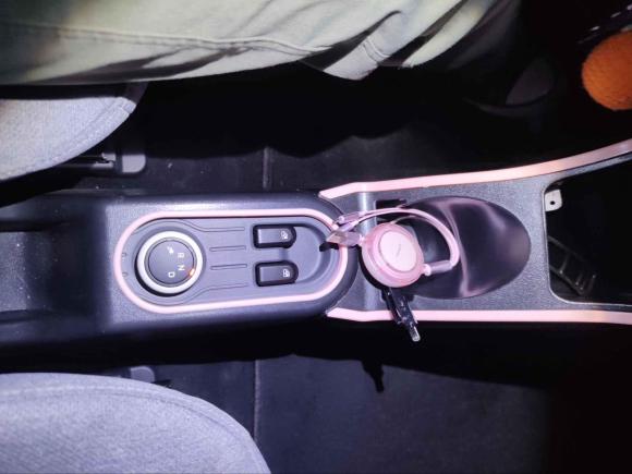 [深圳·粤B] 二手五菱汽车宏光MINIEV2022款 马卡龙时尚款 磷酸铁锂