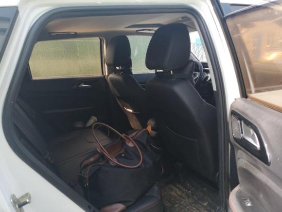 [无锡·皖B] 二手中华中华V32016款 1.5L 手动智能型