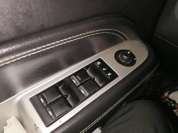 [武汉·鄂A] 二手Jeep指南者2014款 改款 2.4L 四驱舒适版