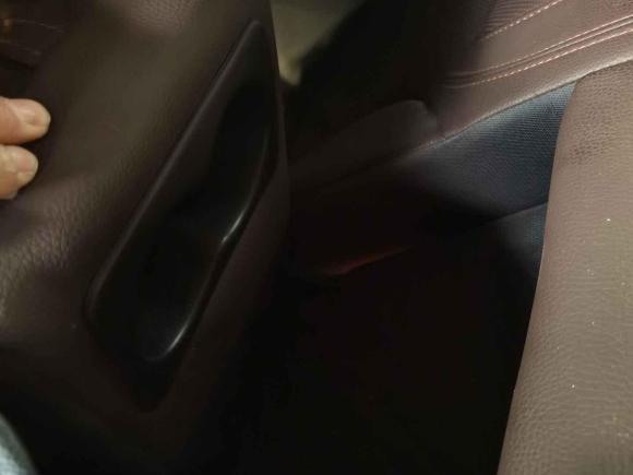 [上海·苏C] 二手东风风行景逸X52017款 2.0L 手动尊享型