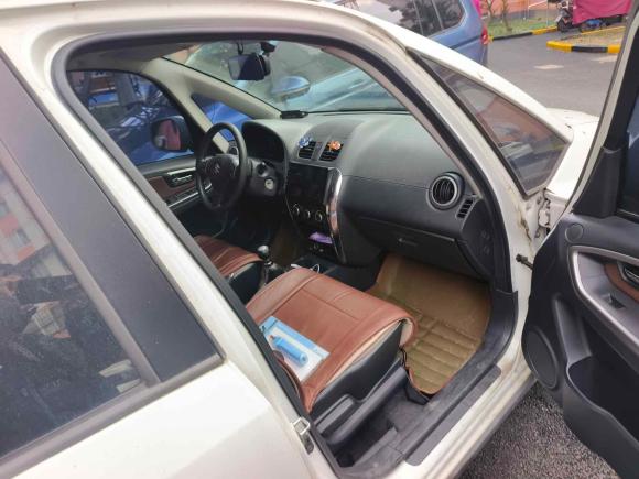 [上海·苏A] 二手铃木天语 SX42012款 1.6L 手动锐骑型