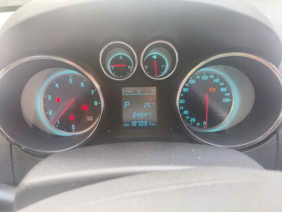 [上海·沪C] 二手长安长安CS352015款 1.6L 自动豪华型 国IV