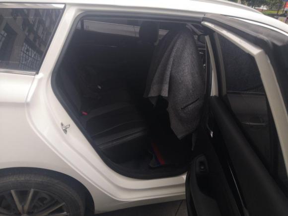 [成都·川A] 二手荣威荣威Ei52021款 500 倾慕版