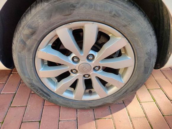 [青岛·鲁B] 二手起亚佳乐2011款 1.6L 5座自动舒适版