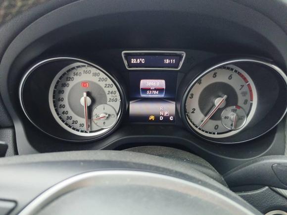 [杭州·浙A] 二手奔驰奔驰GLA2016款 GLA 200 时尚型