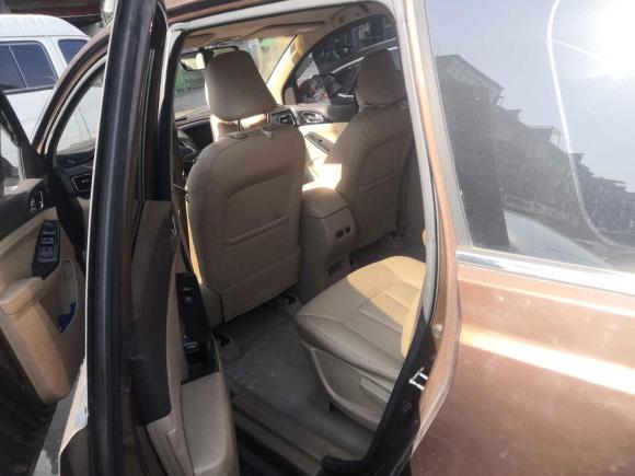 [金华·浙G] 二手宝骏宝骏7302015款 1.8L 手动舒适ESP版 7座