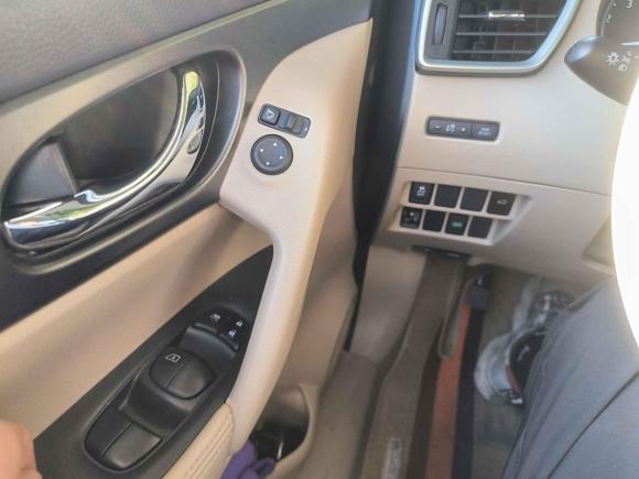 [广州·粤D] 二手日产奇骏2014款 2.0L CVT舒适版 2WD