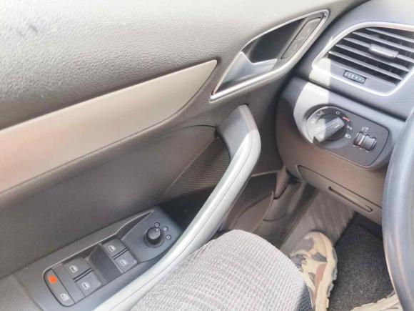 [无锡·苏B] 二手奥迪奥迪Q32017款 30 TFSI 时尚型