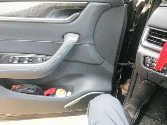 [深圳·粤B] 二手中华中华V72018款 280T DCT豪华型 5座