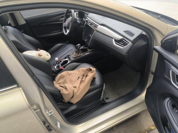 [上海·沪F] 二手荣威荣威i52019款 1.5L 自动4G互联朗豪版