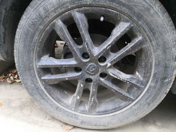 [嘉兴·浙F] 二手宝骏宝骏5602015款 1.8L 手动精英型