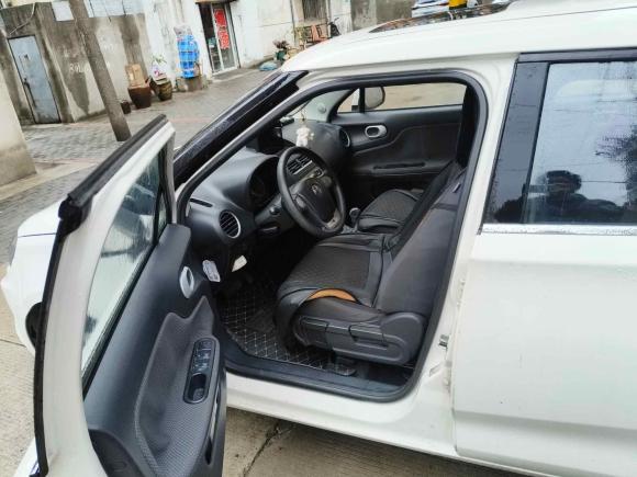 [南京·苏L] 二手名爵名爵32014款 1.5L AMT精英版