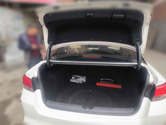 [广州·赣D] 二手起亚起亚K52016款 2.0L 自动LUX