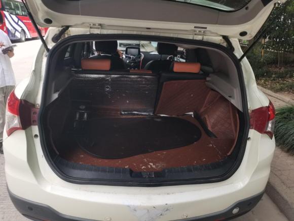 [上海·苏E] 二手海马海马S52016款 1.6L 手动豪华型科技版