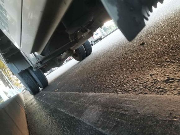 [成都·川A] 二手长安跨越跨越王X52018款 1.5L标准型单排后双轮标准货箱DK15C