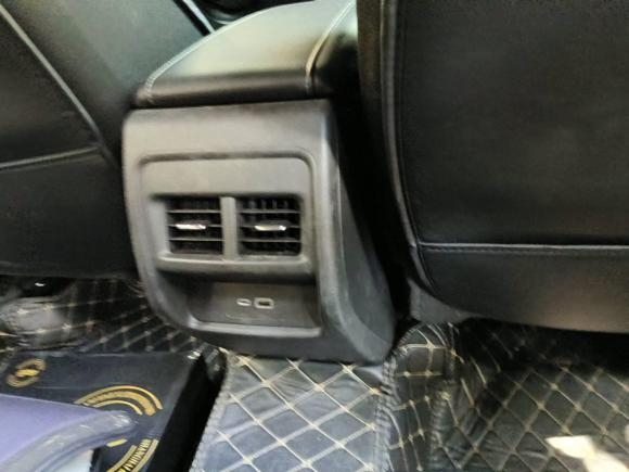 [上海·沪B] 二手凯迪拉克凯迪拉克XT42018款 28T 两驱领先型