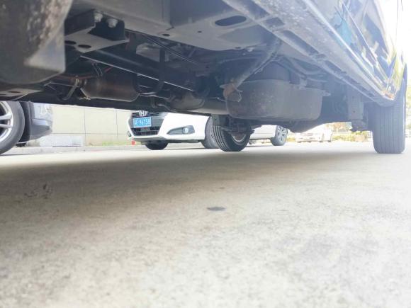 [南通·苏U] 二手金杯金海狮2022款 2.0L 客车魔术狮 9座