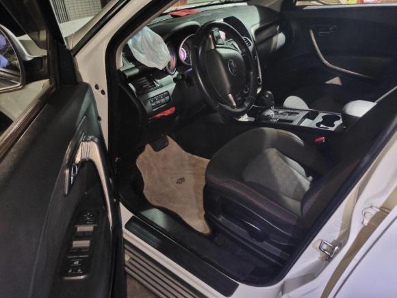 [广州·粤E] 二手奔腾奔腾X802015款 2.0L 自动舒适周年纪念型