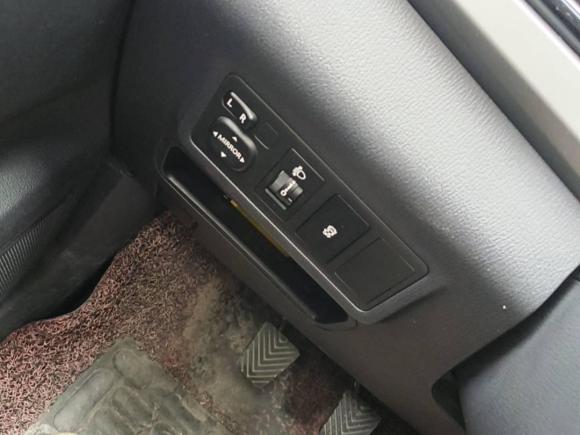 [深圳·闽C] 二手长安凯程长安欧尚A6002016款 1.5L 手动豪华型7座