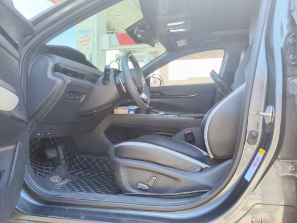 [武汉·鄂A] 二手长安长安UNI-V2023款 1.5T 尊贵型