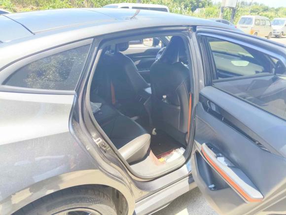 [苏州·苏U] 二手长安长安UNI-V2022款 1.5T 尊贵型