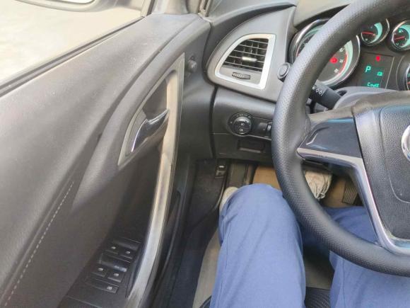 [义乌·浙G] 二手别克英朗2014款 XT 1.6L 自动时尚版