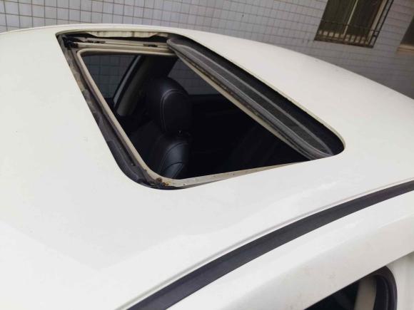 [济南·鲁A] 二手本田思域2016款 220TURBO CVT豪华版