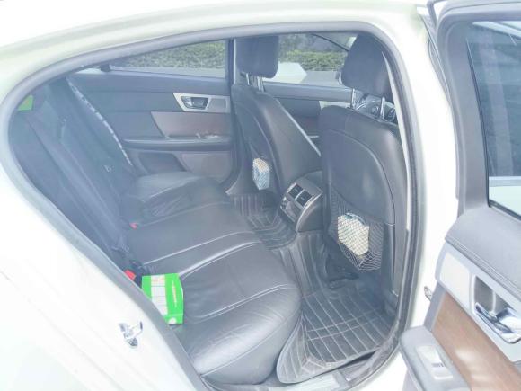 [广州·粤A] 二手捷豹捷豹XF2015款 XF 2.0T 风华版