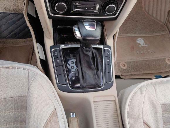 [武汉·鄂A] 二手斯柯达昊锐2009款 2.0TSI 自动尊雅版