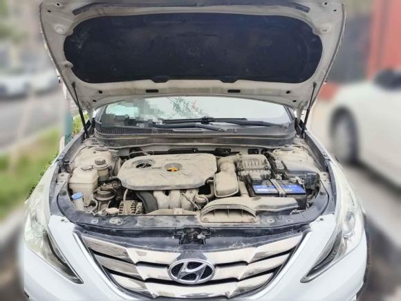 [济南·鲁A] 二手现代索纳塔2011款 2.0L 自动豪华版