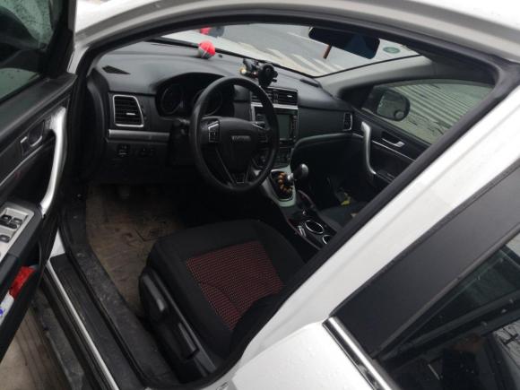 [义乌·赣E] 二手哈弗哈弗M62019款 1.5T 手动两驱都市型 国V