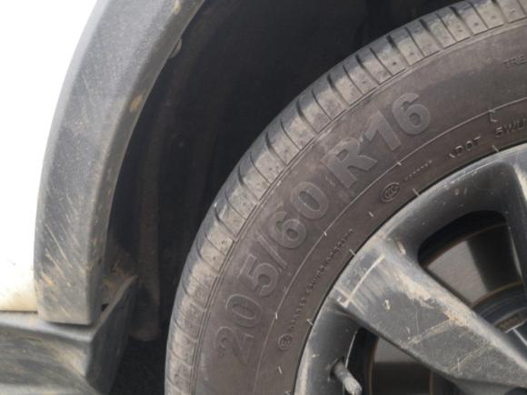 [武汉·鄂A] 二手比亚迪元新能源2018款 EV360 智联炫酷型