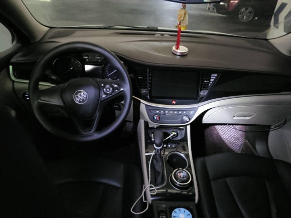 [成都·川A] 二手别克威朗2017款 三厢 15S 自动进取型