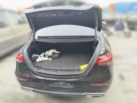 [杭州·浙A] 二手奔驰奔驰E级新能源2021款 E 350 e L 插电式混合动力轿车