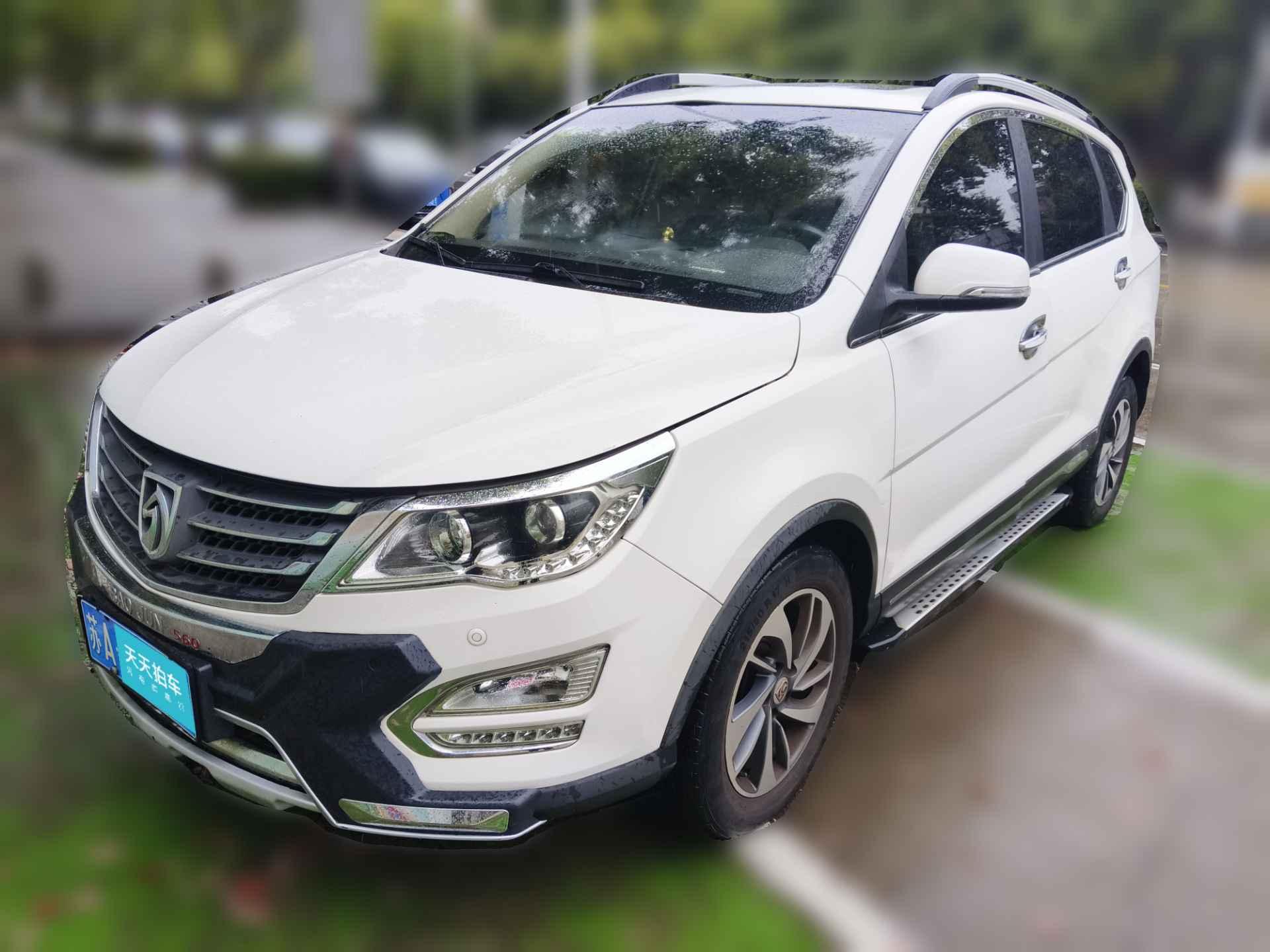 [南京·苏A] 宝骏宝骏5602015款 1.8L 手动豪华型