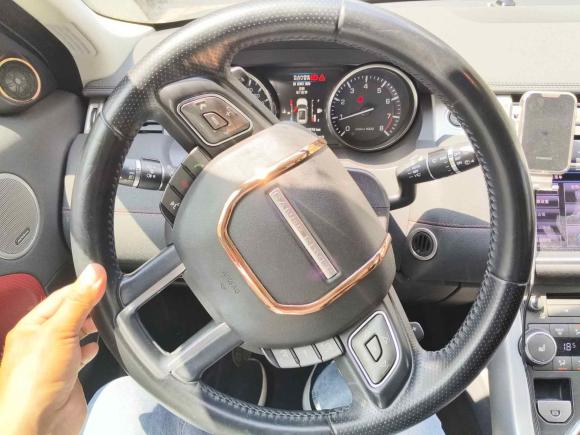 [上海·沪C] 二手路虎揽胜极光2013款 2.0T 5门耀动版