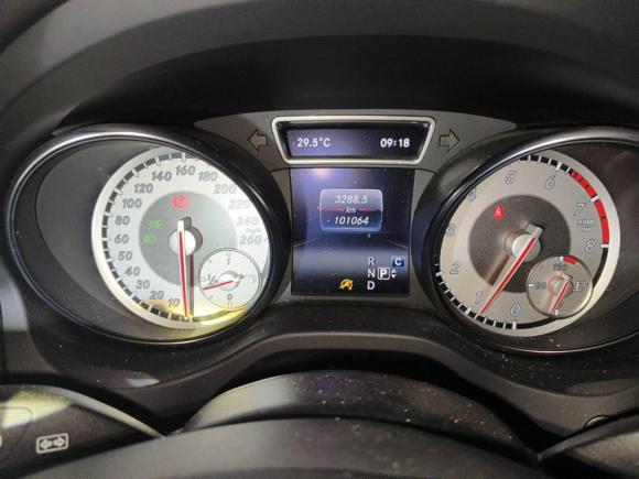 [南通·苏U] 二手奔驰奔驰GLA2016款 GLA 200 动感型