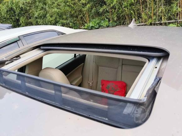 [广州·粤Y] 二手别克君威2015款 2.0L 领先时尚型